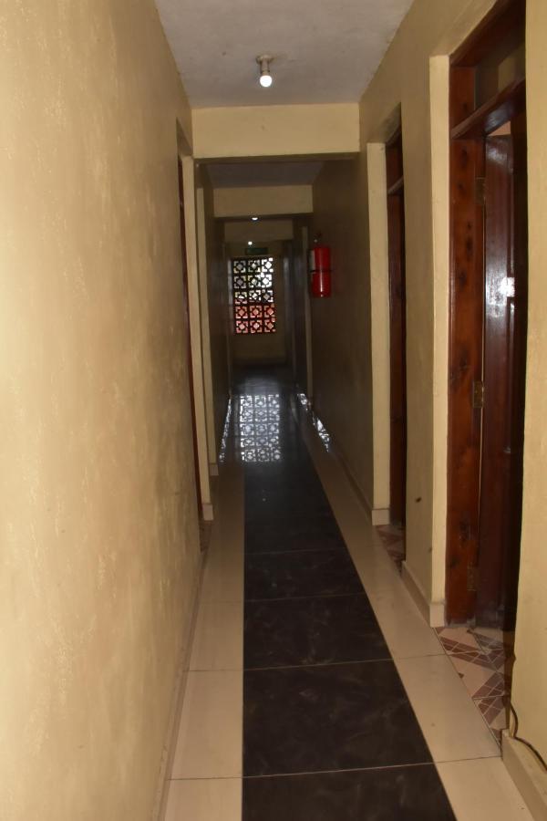 Viriko Boarding House Hotel Mombasa Ngoại thất bức ảnh